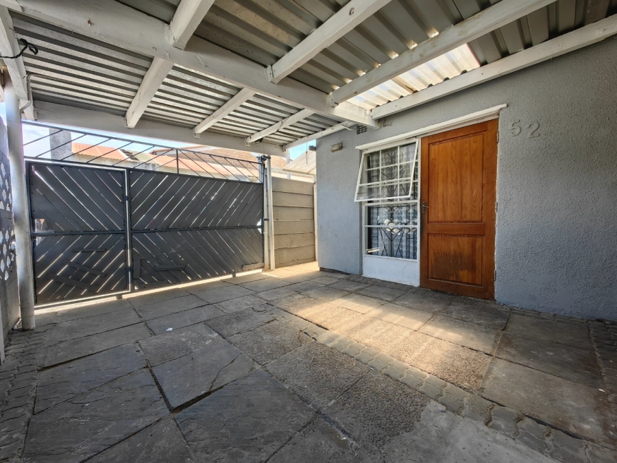 4 Bedroom Property for Sale in Eastridge Western Cape